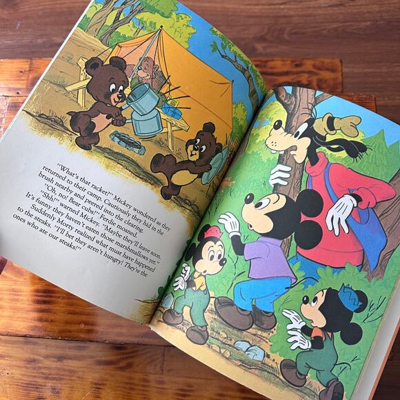 Vintage 1989 Disney's Mickey Mouse Stories Hardcover Book - Picture 8 of 10